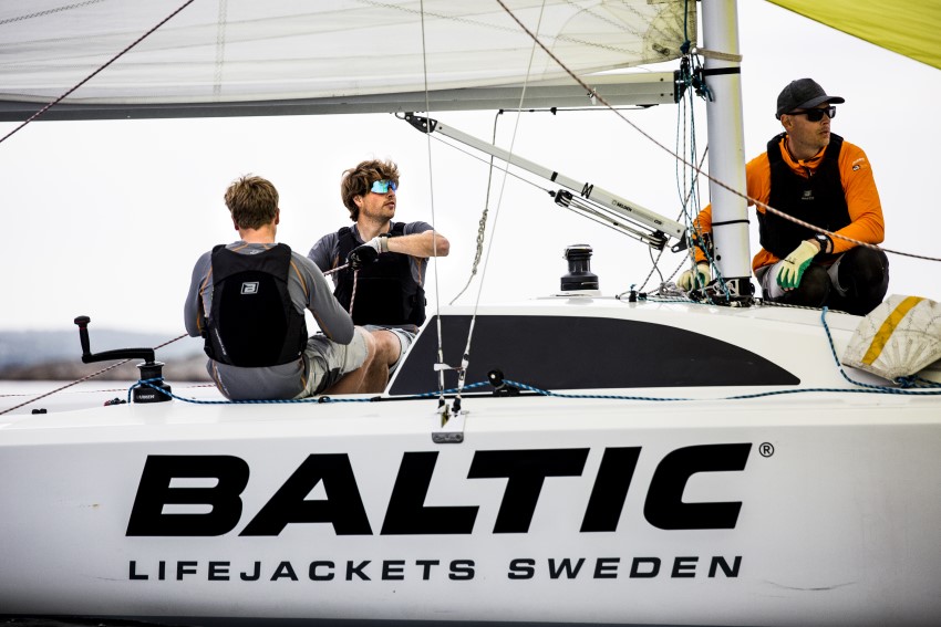 BALTIC Lifejackets вече в магазини Basecamp